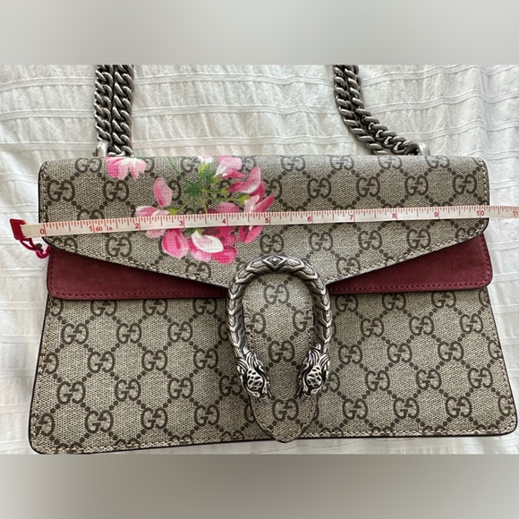 Authentic GG Supreme blooms shoulder bag. Pre loved. Tags still attached. - Picture 7 of 8
